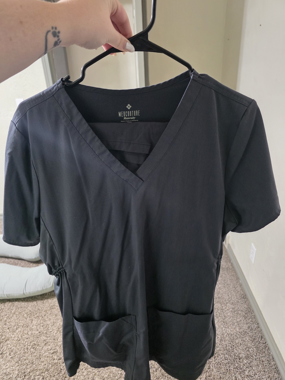 Med Couture Women's Black V-Neck Scrub Top